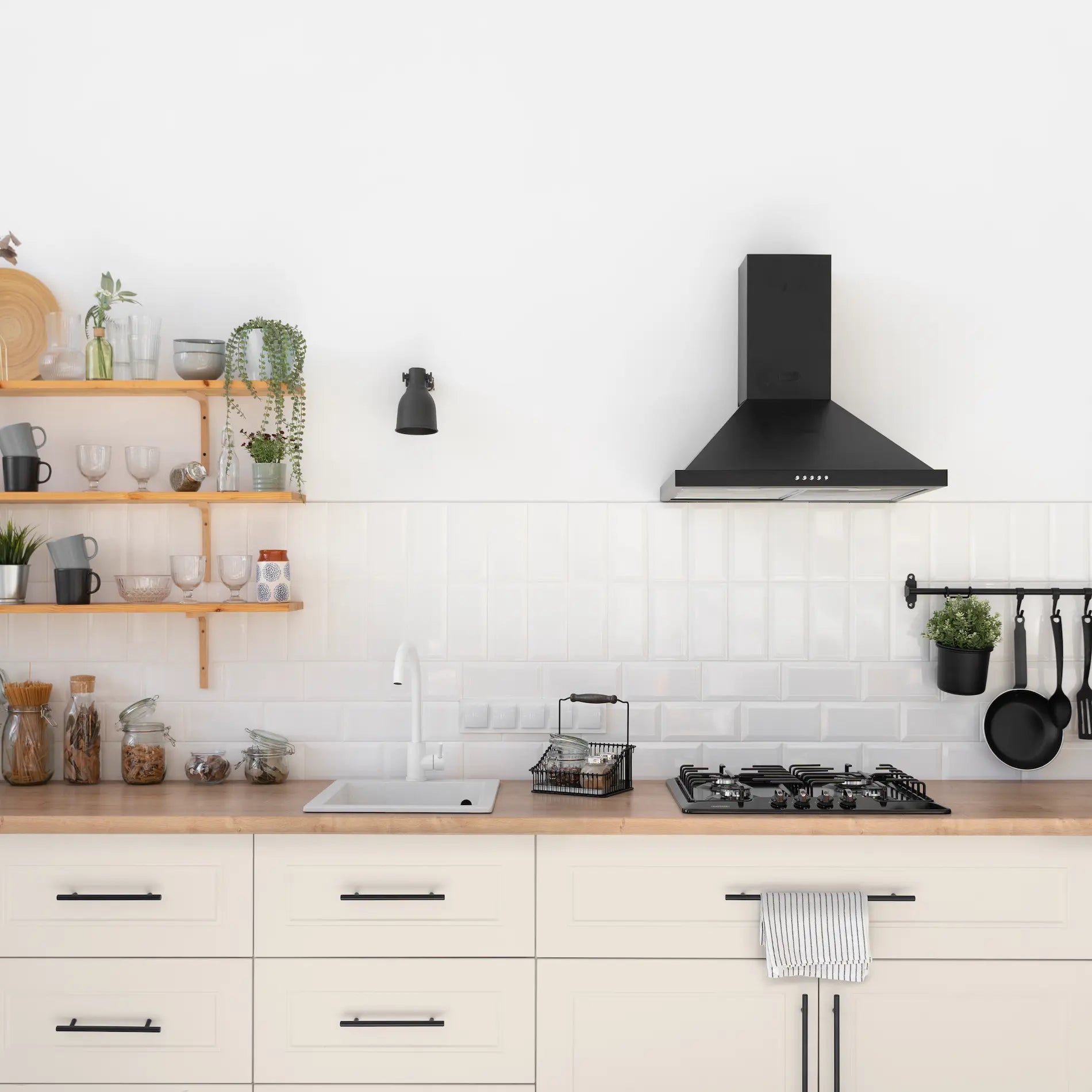 Möbellack – Kerzenwachs im Sturm