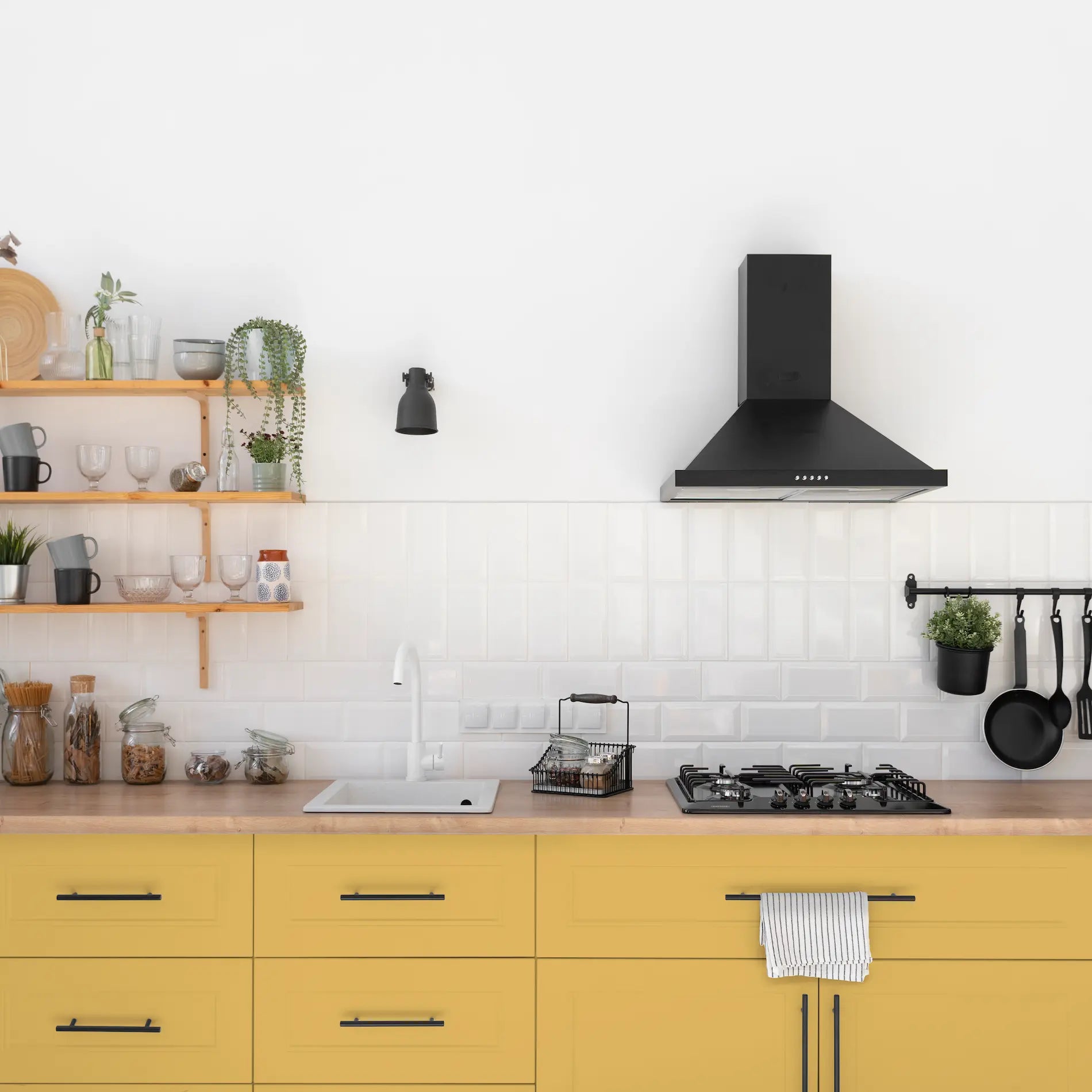 Möbellack – Mystisches Herbsttreiben